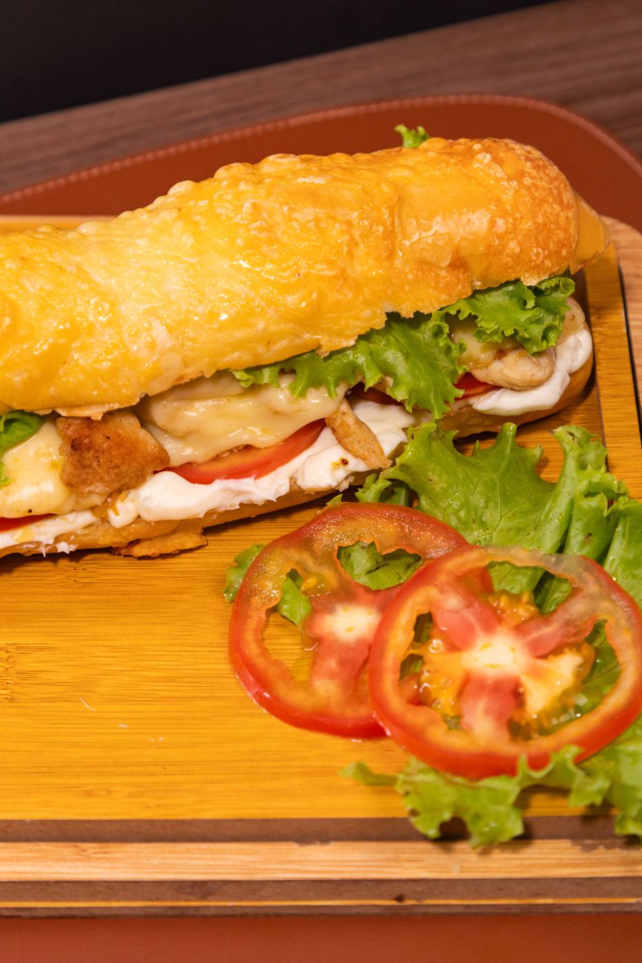 Baguete de frango com salada